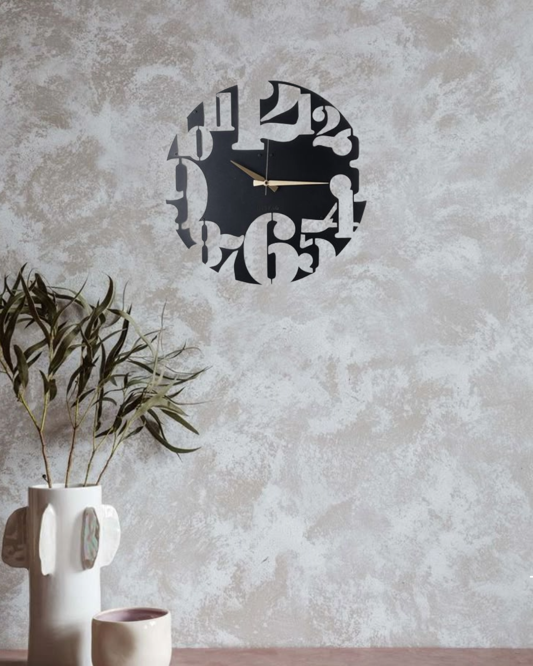 Numeric Circle Metal Wall Clock